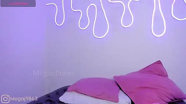 meganjames1 online show from 15, 2, 2025