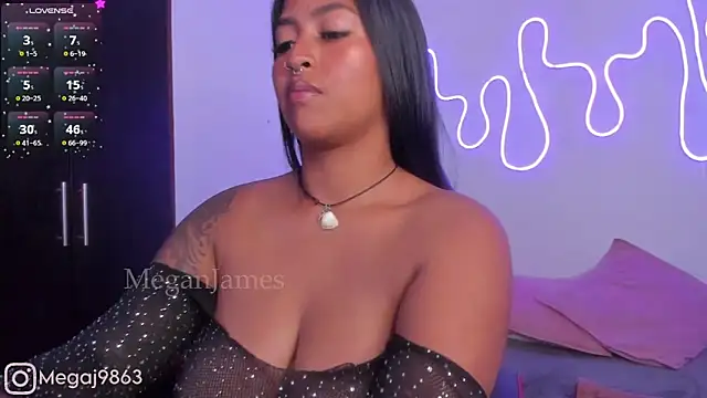 meganjames1 online show from 21, 1, 2025