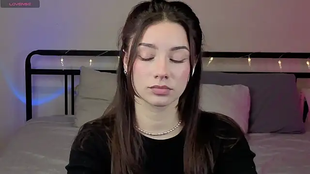 Snapshot of sinthiaroze chatting on 27, 10, 2025 sinthiaroze online show from 27, 10, 2025