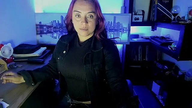 Snapshot of Redwidow__ chatting on 12, 5, 2026 Redwidow online show from 12, 5, 2026