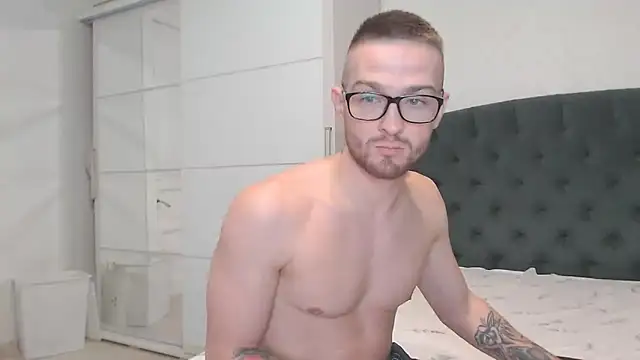 Snapshot of Marselle_Laker chatting on 22, 12, 2024 Marselle Laker online show from 22, 12, 2024