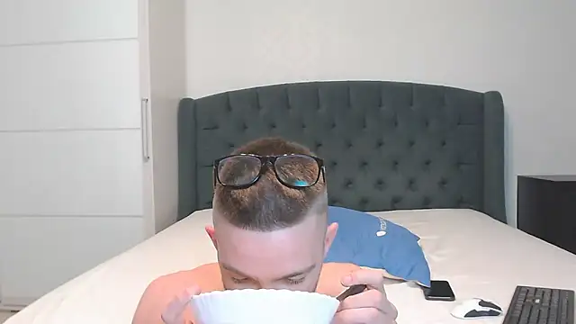 Snapshot of Marselle_Laker chatting on 8, 1, 2025 Marselle Laker online show from 8, 1, 2025