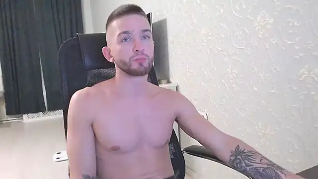 Snapshot of Marselle_Laker chatting on 12, 1, 2025 Marselle Laker online show from 12, 1, 2025