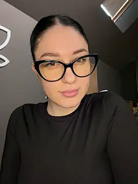 moniqque online show from 12, 11, 2025