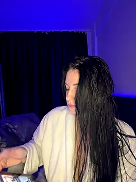 moniqque online show from 23, 11, 2025