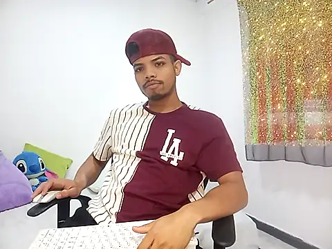 danidiazto2023 online show from 14, 2, 2025