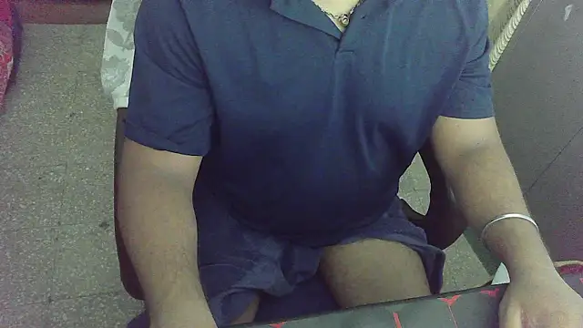 Snapshot of rentarob chatting on 24, 10, 2025 rentarob online show from 24, 10, 2025