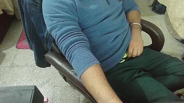 Snapshot of rentarob chatting on 1, 12, 2025 rentarob online show from 1, 12, 2025