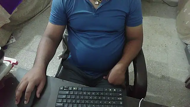 Snapshot of rentarob chatting on 9, 10, 2025 rentarob online show from 9, 10, 2025