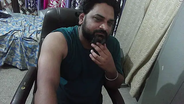 Snapshot of rentarob chatting on 5, 11, 2025 rentarob online show from 5, 11, 2025