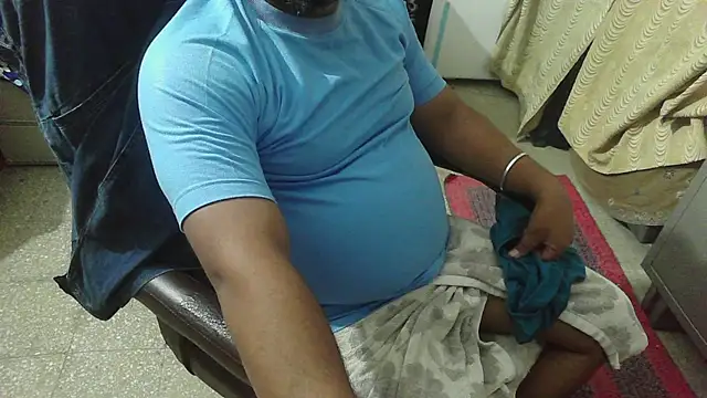 Snapshot of rentarob chatting on 23, 11, 2025 rentarob online show from 23, 11, 2025