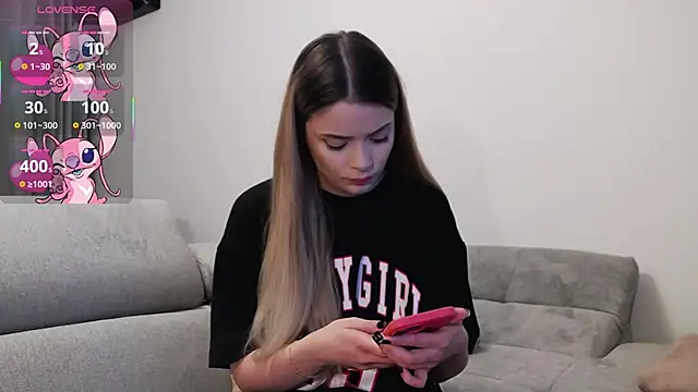 Kailynn Moenn online show from 5, 3, 2025