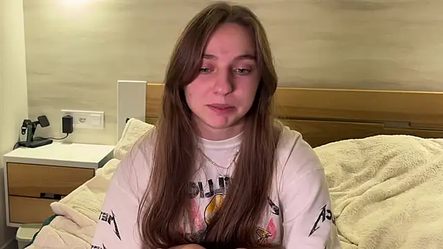 callme yumi online show from 8, 1, 2025