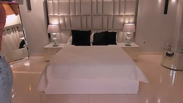 BiancaPierce online show from 12, 11, 2025