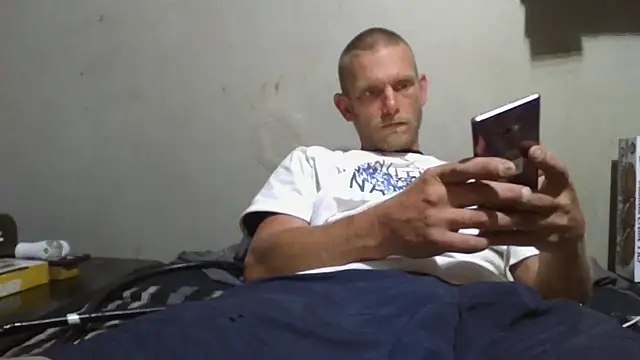 Snapshot of daddytim0 chatting on 12, 4, 2026 daddytim0 online show from 12, 4, 2026