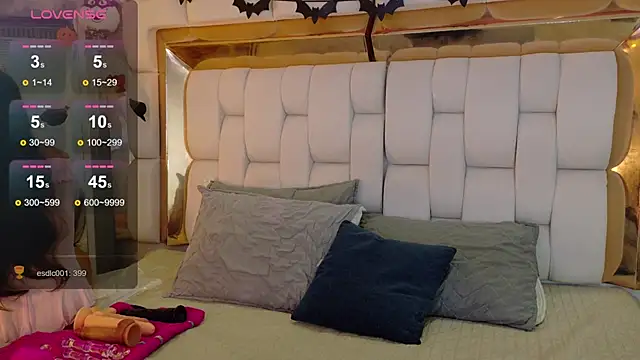 Snapshot of valkiria_moore chatting on 31, 10, 2025 valkiria moore online show from 31, 10, 2025