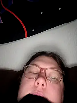 Sexycurvyemilyy online show from 5, 2, 2026