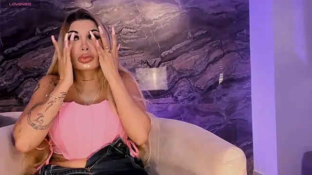 SophiePalmer online show from 23, 9, 2025