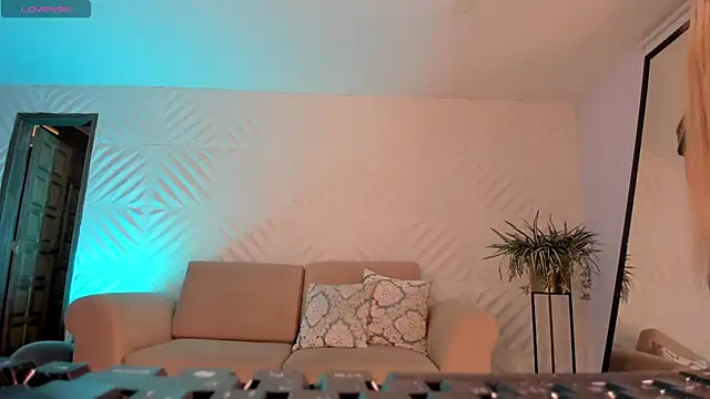 SophiePalmer online show from 30, 9, 2025
