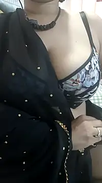 Sexybomb33 online show from 28, 2, 2025