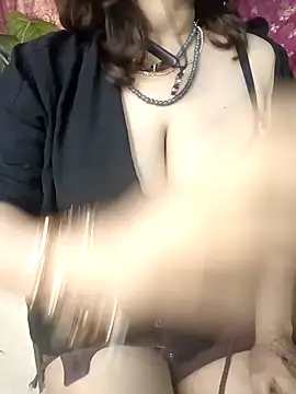 Sexybomb33 online show from 6, 3, 2025