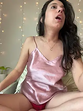 Snapshot of Natur4lBeautyb33 chatting on 6, 1, 2025 Natur4lBeautyb33 online show from 6, 1, 2025