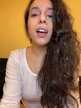 Snapshot of Natur4lBeautyb33 chatting on 17, 12, 2024 Natur4lBeautyb33 online show from 17, 12, 2024