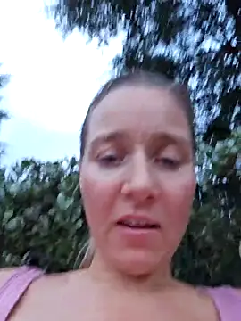 SkyelarSommer online show from 19, 10, 2025