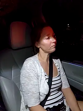 SkyelarSommer online show from 17, 12, 2025