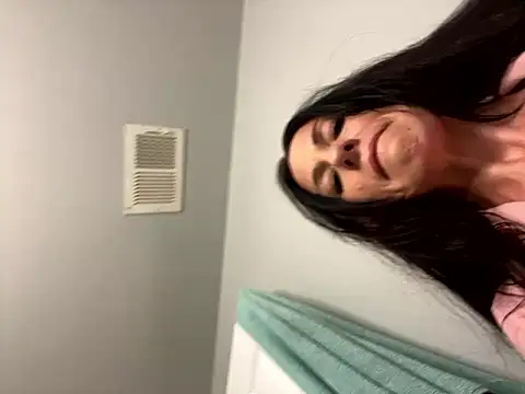 Snapshot of DominiqueX0 chatting on 28, 9, 2025 DominiqueX0 online show from 28, 9, 2025