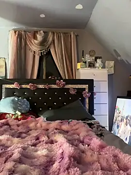 DominiqueX0 online show from 10, 4, 2026