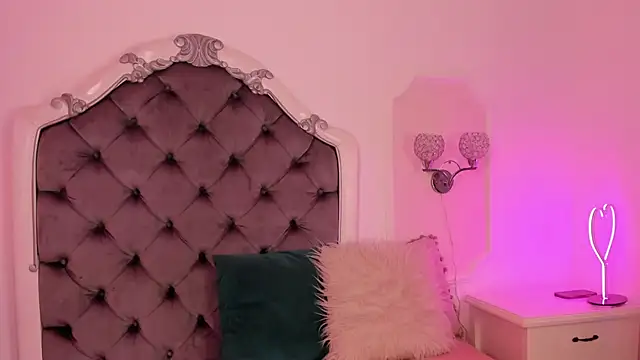 Snapshot of Victoria_Watsson chatting on 17, 3, 2025 Victoria Watsson online show from 17, 3, 2025