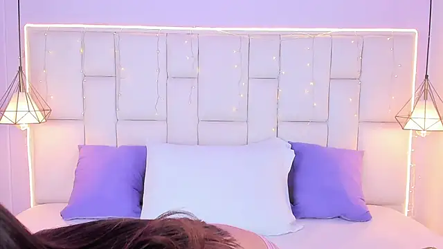 SarahSophia  online show from 13, 11, 2025