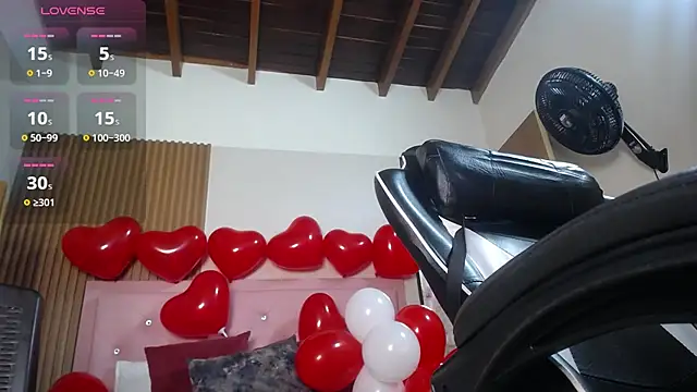 victoria  milf  online show from 14, 2, 2025