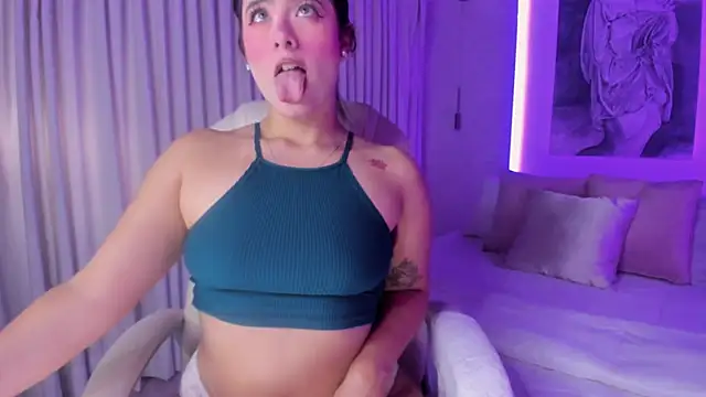 Snapshot of nathalie_rivers chatting on 18, 10, 2025 nathalie rivers online show from 18, 10, 2025