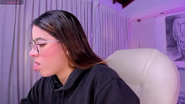 nathalie rivers online show from 4, 3, 2026