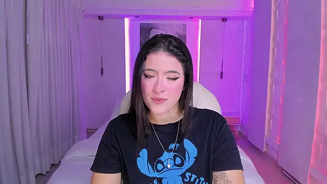 Snapshot of nathalie_rivers chatting on 1, 11, 2025 nathalie rivers online show from 1, 11, 2025