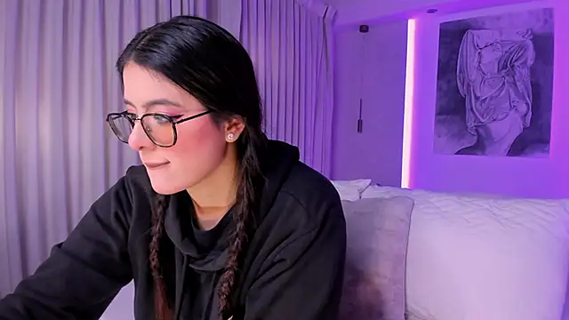 Snapshot of nathalie_rivers chatting on 21, 11, 2025 nathalie rivers online show from 21, 11, 2025