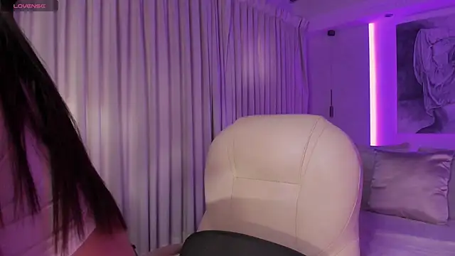 Snapshot of nathalie_rivers chatting on 1, 12, 2025 nathalie rivers online show from 1, 12, 2025