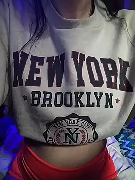 LissaThompsom online show from 5, 1, 2026