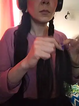 LissaThompsom online show from 10, 5, 2026