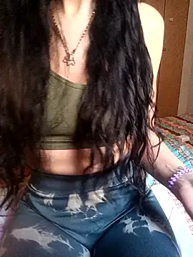 Snapshot of LissaThompsom chatting on 8, 1, 2025 LissaThompsom online show from 8, 1, 2025