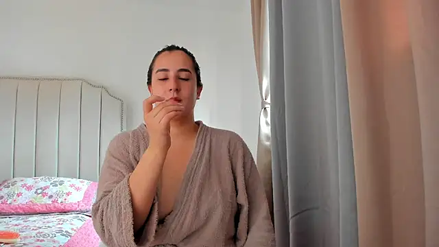 Snapshot of Hanna86 chatting on 4, 7, 2026 Hanna86 online show from 4, 7, 2026