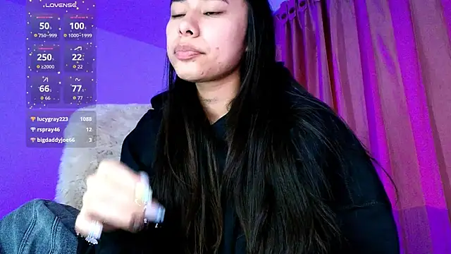 AmyOlimpo online show from 26, 11, 2025