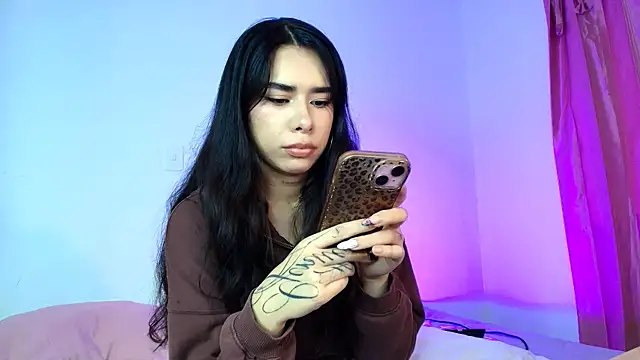 AmyOlimpo online show from 22, 4, 2026