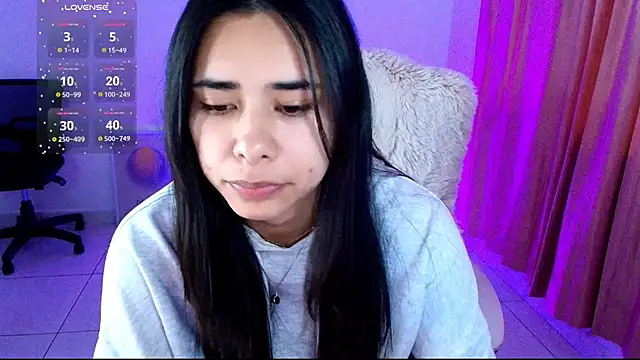 AmyOlimpo online show from 21, 11, 2025