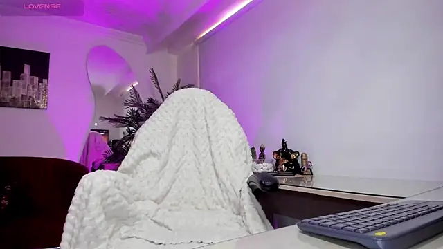 NebetColin online show from 30, 10, 2025