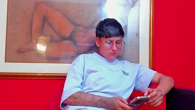 Tamarahryan online show from 15, 4, 2026