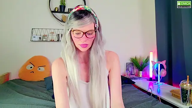 Snapshot of Kittychatte chatting on 6, 1, 2025 Kittychatte online show from 6, 1, 2025