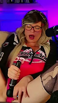 Kittychatte online show from 15, 6, 2026